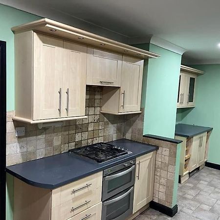 Cheerful 3 Bed House With Free Parking. Villa Nottingham Exterior foto