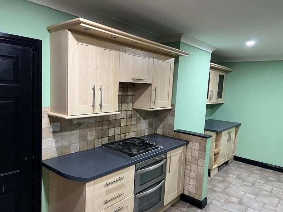 Cheerful 3 Bed House With Free Parking. Villa Nottingham Exterior foto