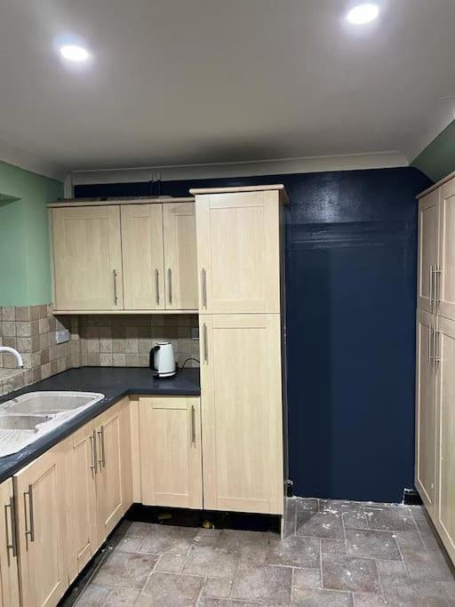Cheerful 3 Bed House With Free Parking. Villa Nottingham Exterior foto